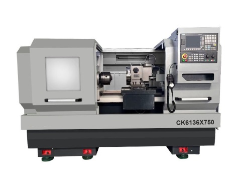 Токарный станок с прямой станиной CK6136
